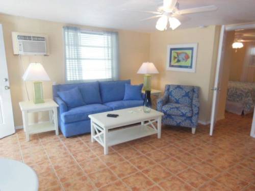 140 Delmar Holiday Home, Fort Myers Beach