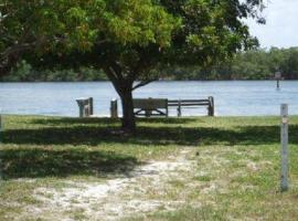 180 Hibiscus Holiday Home, Fort Myers Beach