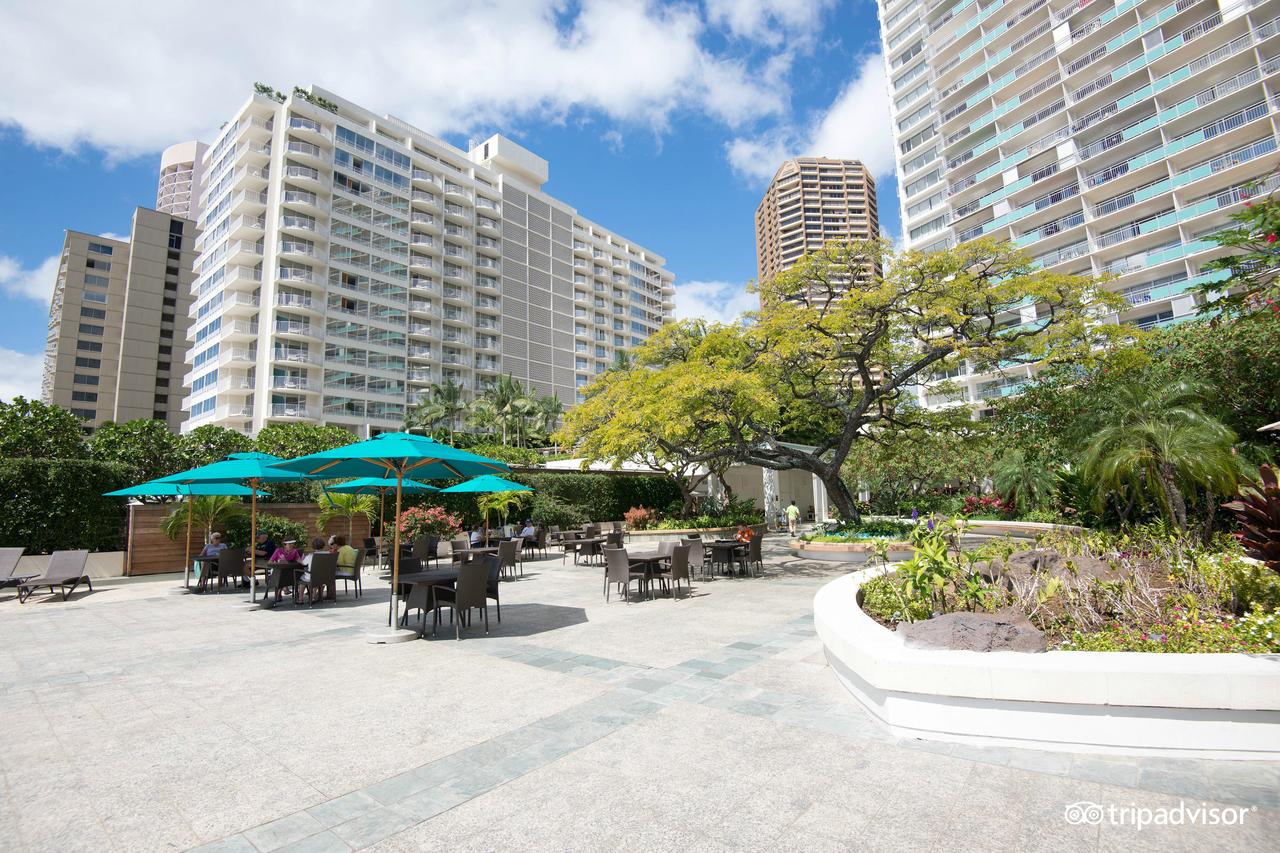 Apartments at the Ilikai, Honolulu