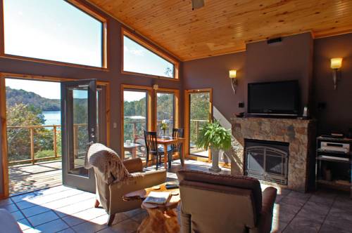 Beaver Lakefront Cabins, Eureka Springs