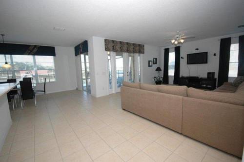 Bella Vida Six Bedroom House with Private Pool 7J9, Orlando