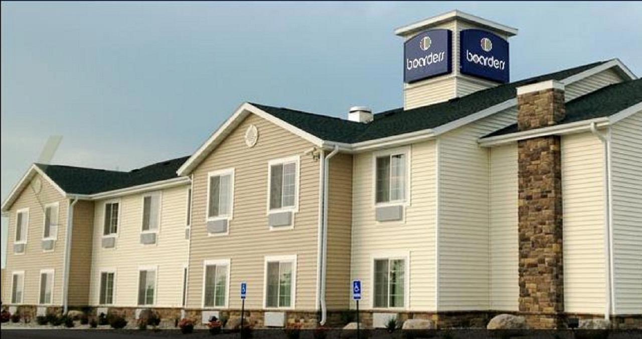 Boarders Inn & Suites, Evansville