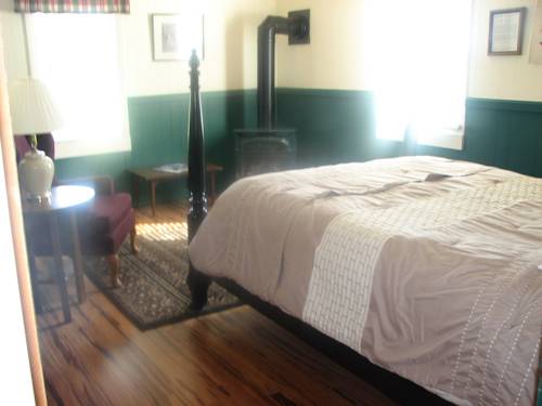 Bromley View Inn, Bondville