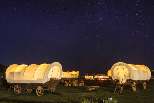 Conestoga Ranch Glamping Resort, Garden City