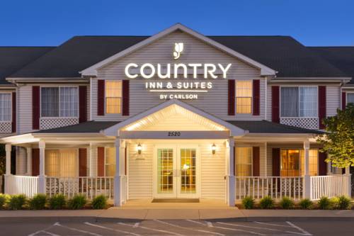 Country Inn & Suites by Radisson, Nevada, MO, Nevada