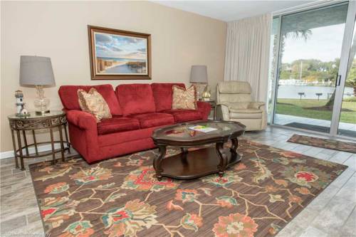 Dolphin Point 103B, Destin