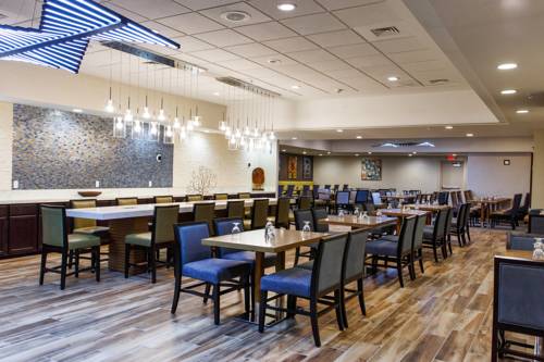 DoubleTree by Hilton Neenah, Neenah