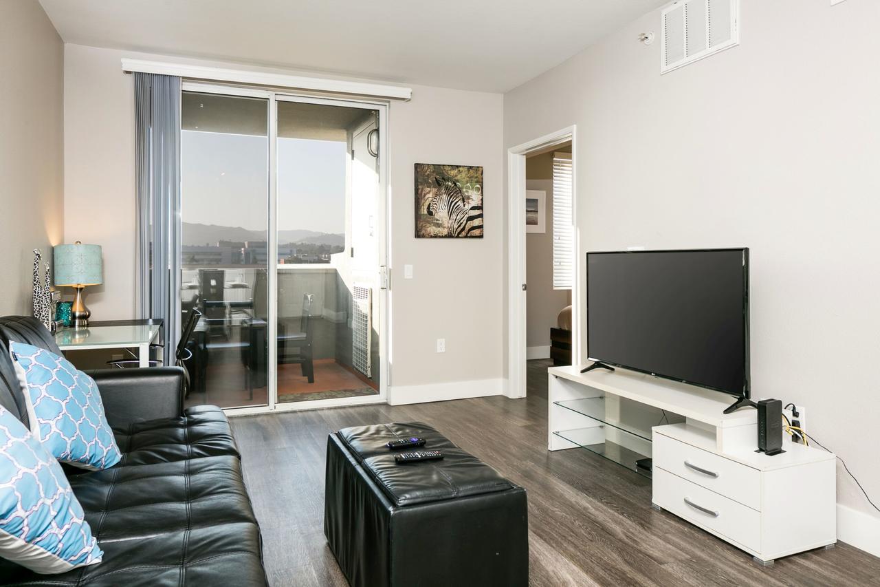 Furnished Suites in Corporate Center, Los Angeles