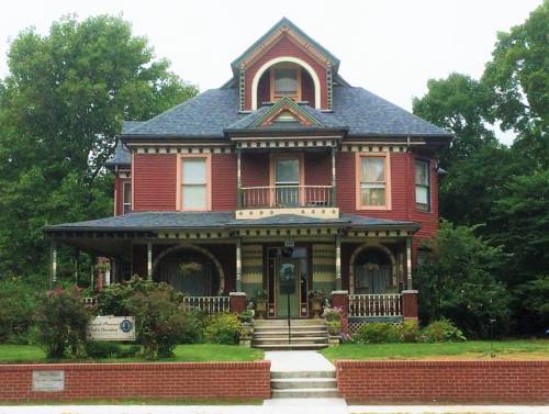Grand Avenue Bed and Breakfast, Carthage