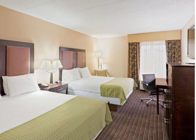 Holiday Inn Express Hotel & Suites Charleston-Southridge, South Charleston