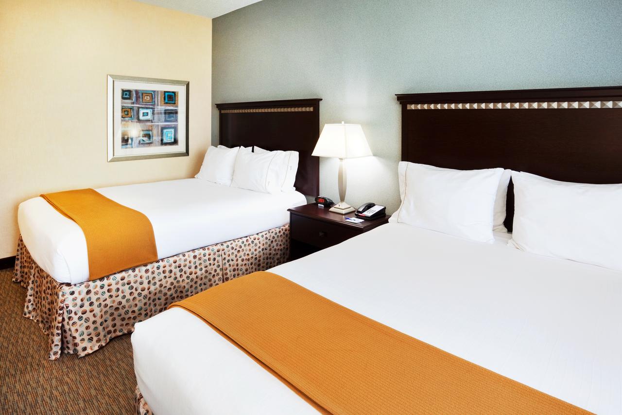 Holiday Inn Express Hotel & Suites Smyrna-Nashville Area, Smyrna