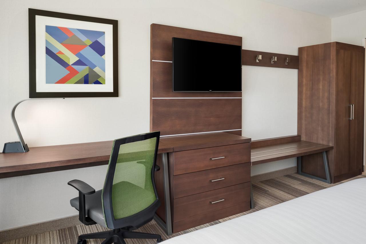 Holiday Inn Express & Suites Duluth North - Miller Hill, Hermantown