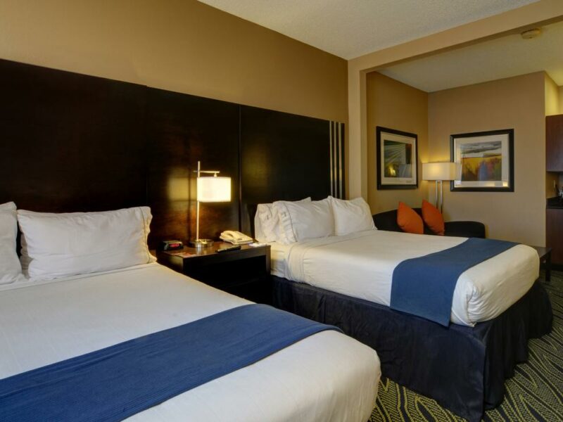 Holiday Inn Express & Suites Midwest City, Midwest City