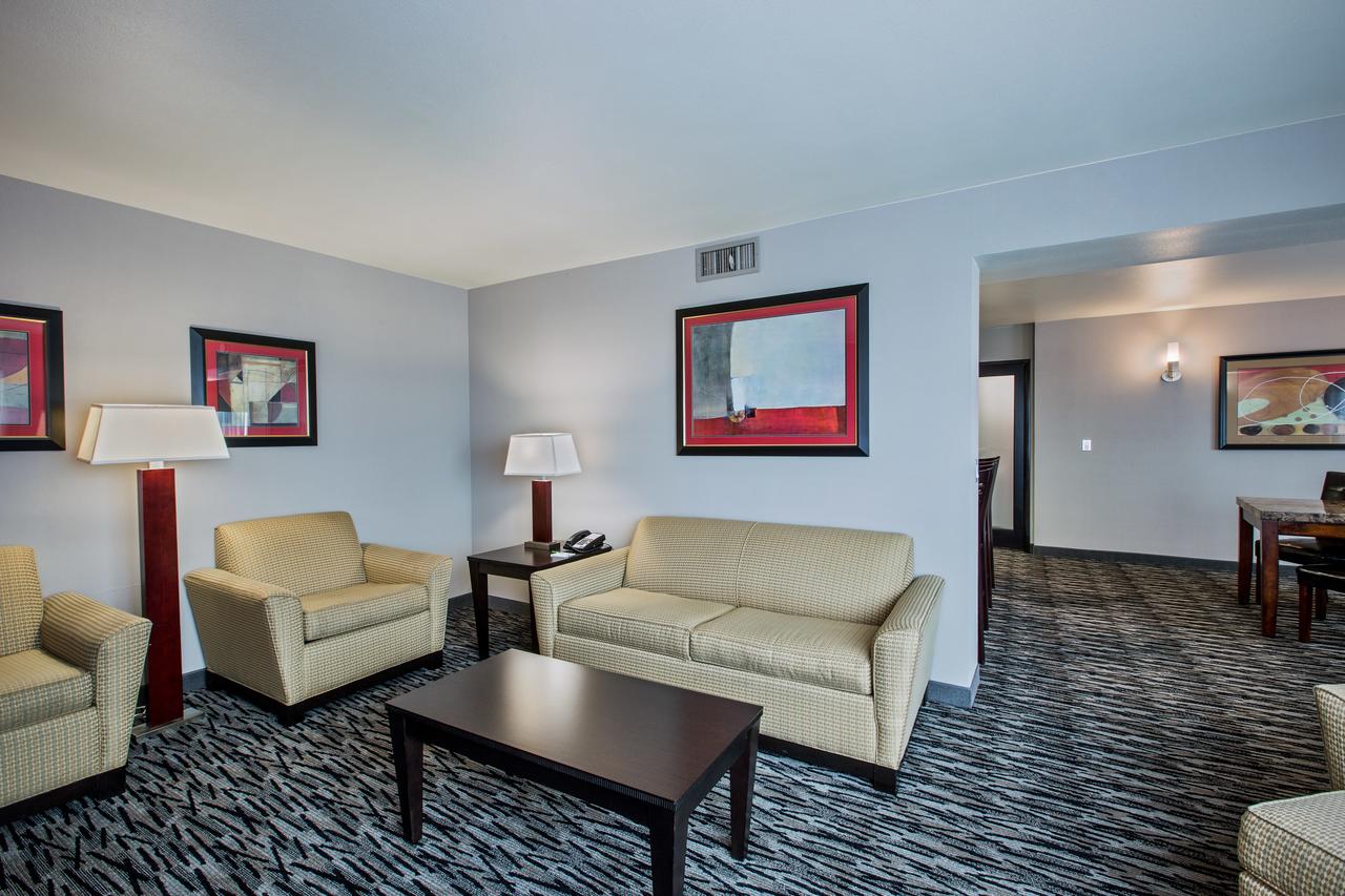 Holiday Inn Hotel & Suites Anaheim - Fullerton, Fullerton