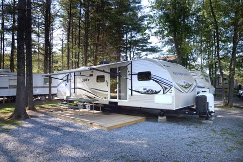 Lake George Escape 40 ft. Premium Travel Trailer 35, Warrensburg