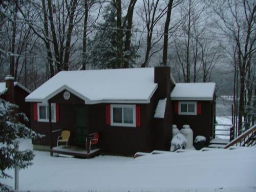 Maple Lodge Cabins, North Woodstock
