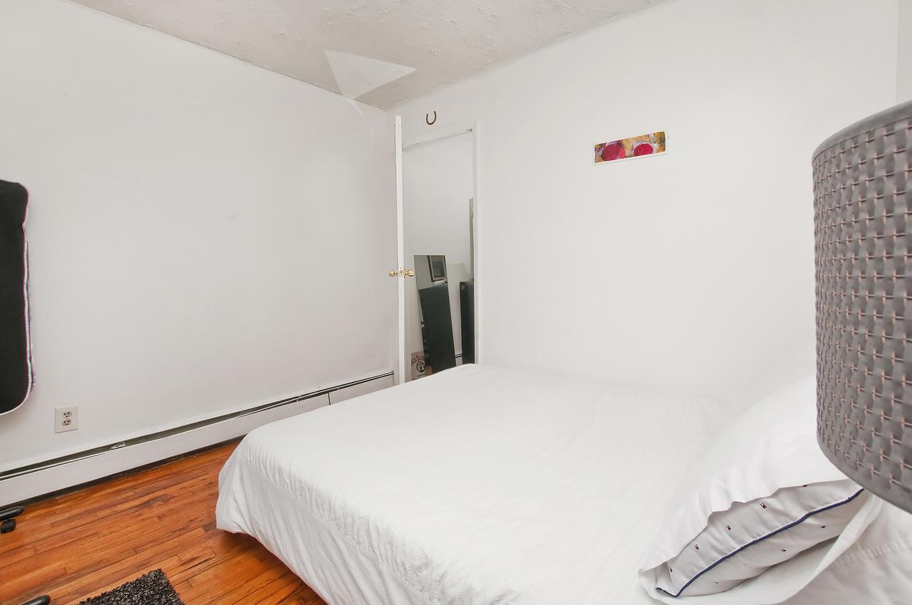 Master Bedroom Available in Astoria, Queens