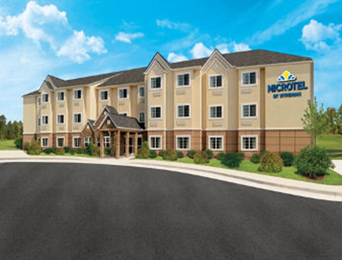 Microtel Inn & Suites by Wyndham Altoona, Altoona