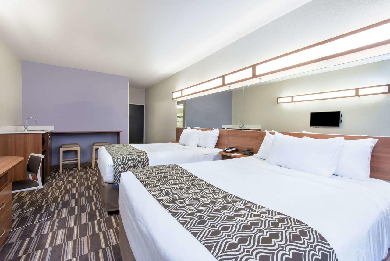 Microtel Inn & Suites by Wyndham Cadiz, Cadiz