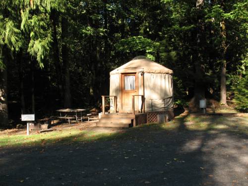 Mount Hood Village Yurt 1, Welches