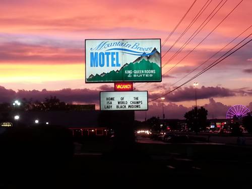 Mountain Breeze Motel, Pigeon Forge