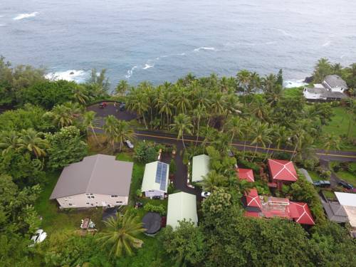 Oceanfront Cottage Near the Kalapana Lava Flows, Kehena