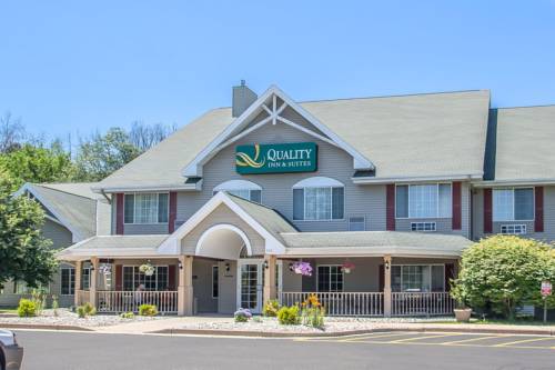 Quality Inn & Suites East Troy, East Troy