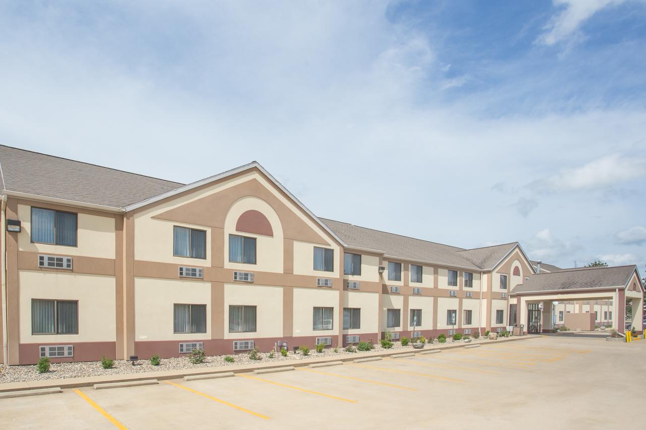 Ramada by Wyndham Urbana/Champaign, Champaign