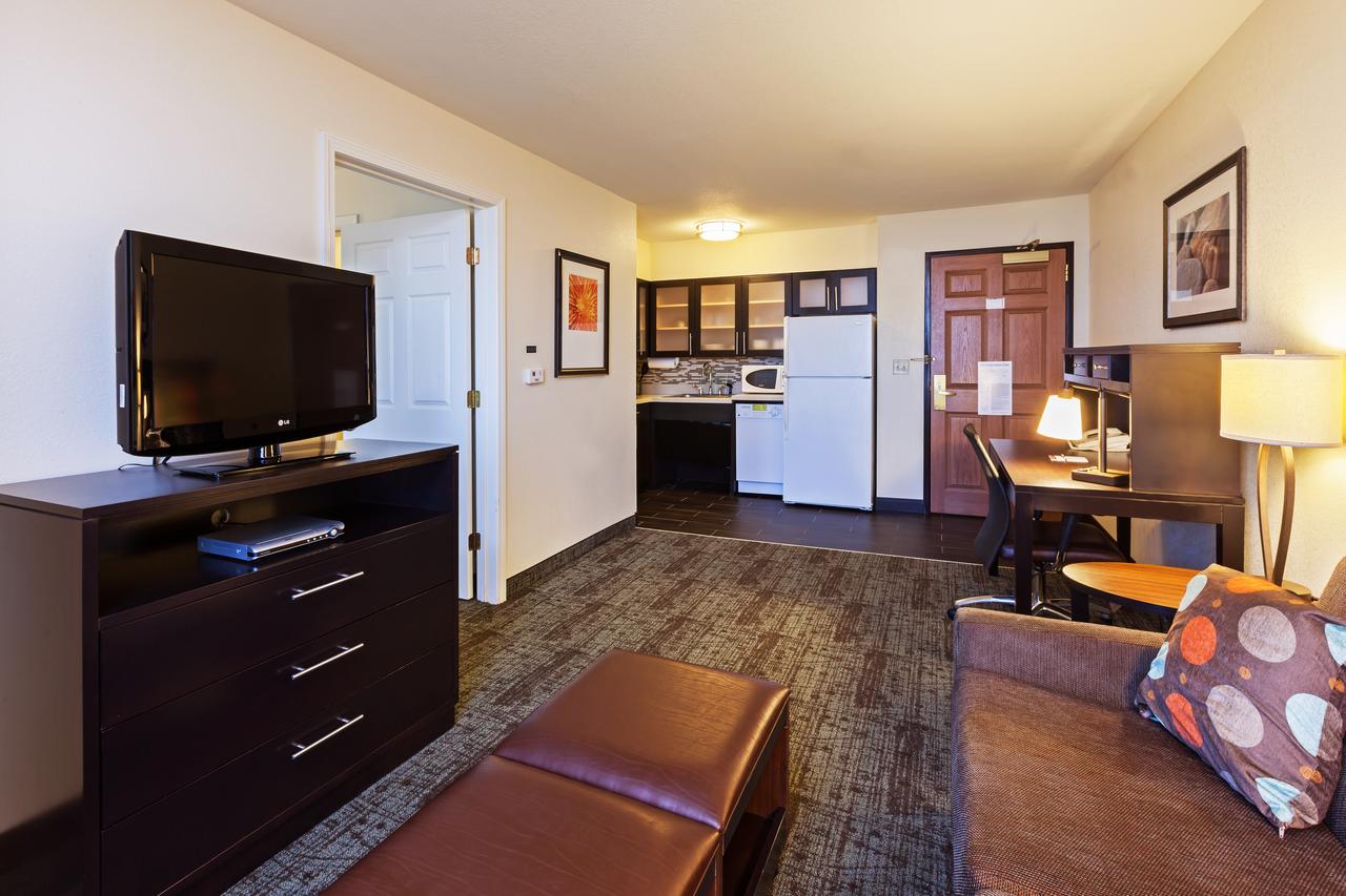 Staybridge Suites Tulsa-Woodland Hills, Tulsa