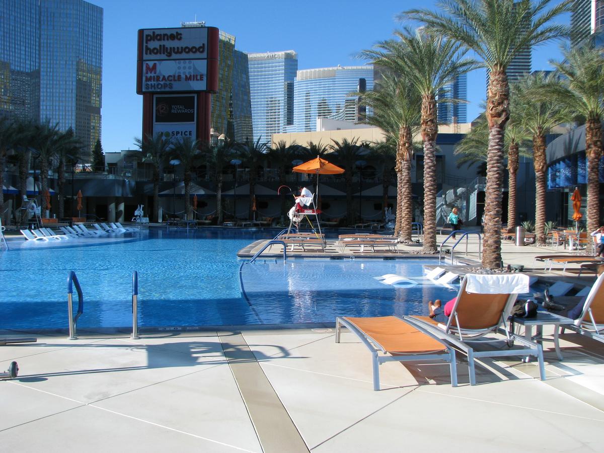 Suites at Elara Las Vegas Strip (No Resort Fees), Las Vegas