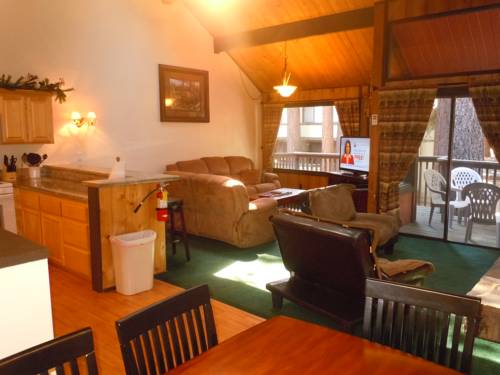 Two-Bedroom plus Den Premier Unit #13 by Escape For All Seasons, Big Bear Lake