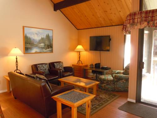 Two-Bedroom plus Den Premier Unit #30 by Escape For All Seasons, Big Bear Lake