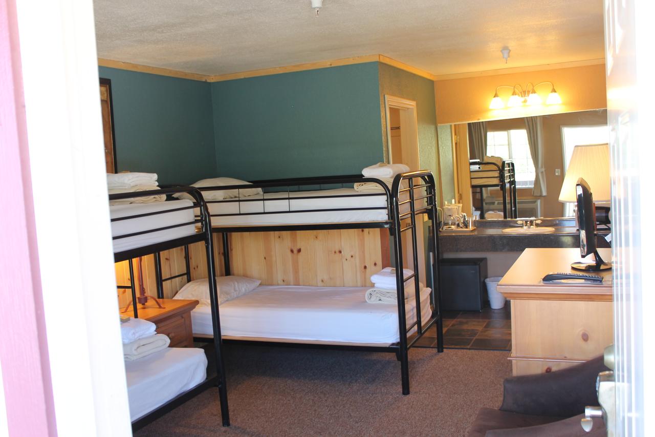 Whitney Portal Hostel And Hotel, Lone Pine
