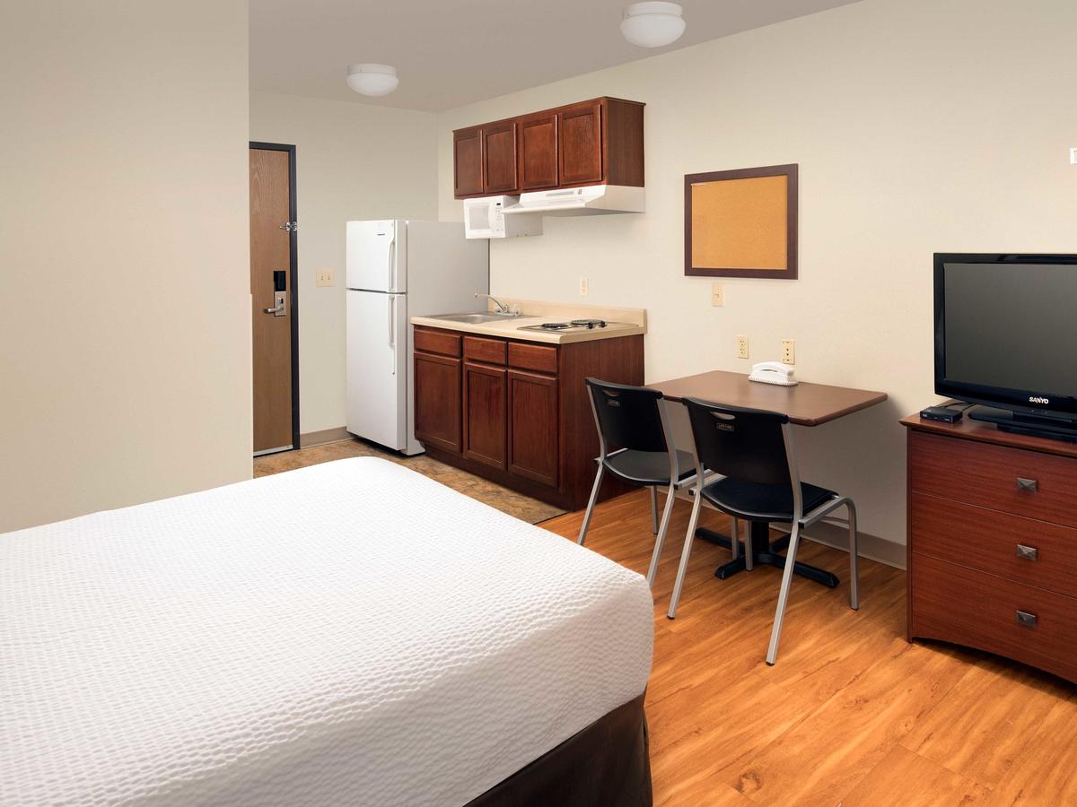 WoodSpring Suites San Antonio Fort Sam, San Antonio