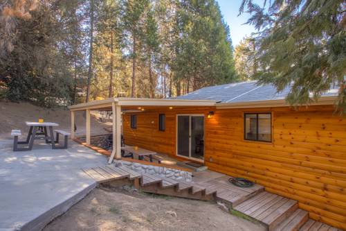 Yosemite's Golden Trout Retreat, Oakhurst