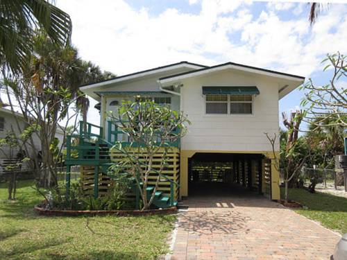 135 Coconut Dr Holiday home, Fort Myers Beach