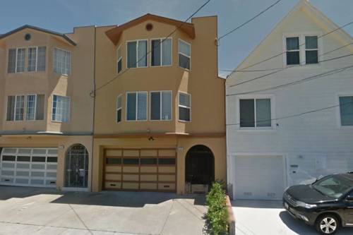 (2B) Huge 2-Bed Master Suite with Private Bathroom near Daly City BART Subway Station, Daly City