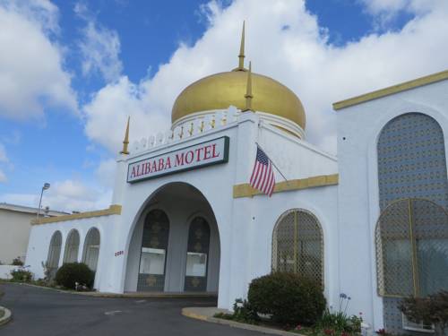 Ali Baba Motel, Costa Mesa