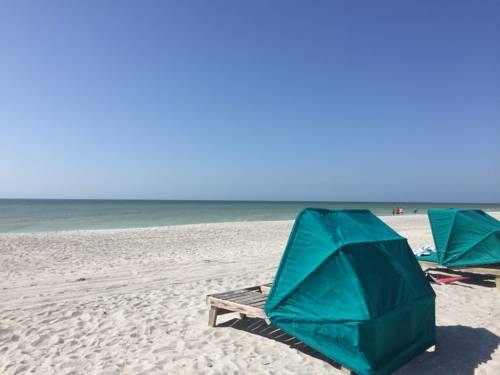 Beachfront Cottage, St. Pete Beach