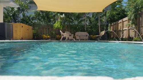 Beachside Home - Pool and Beach, Pompano Beach