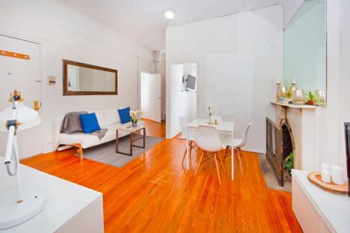 Central Two Bedroom Apartment In Times Square, New York City