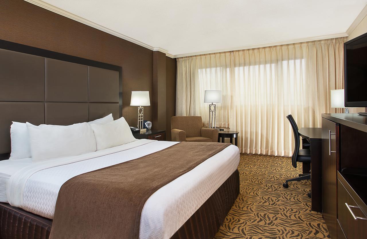 Crowne Plaza Hotel Knoxville, Knoxville