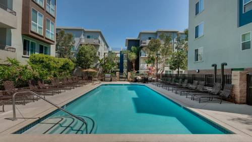 EXQUISITE MARINA 2BDR SUITE WITH BALCONY & RELAXING VIEWS, Los Angeles