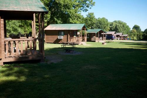 Fremont Jellystone Park Cabin 9, Fremont