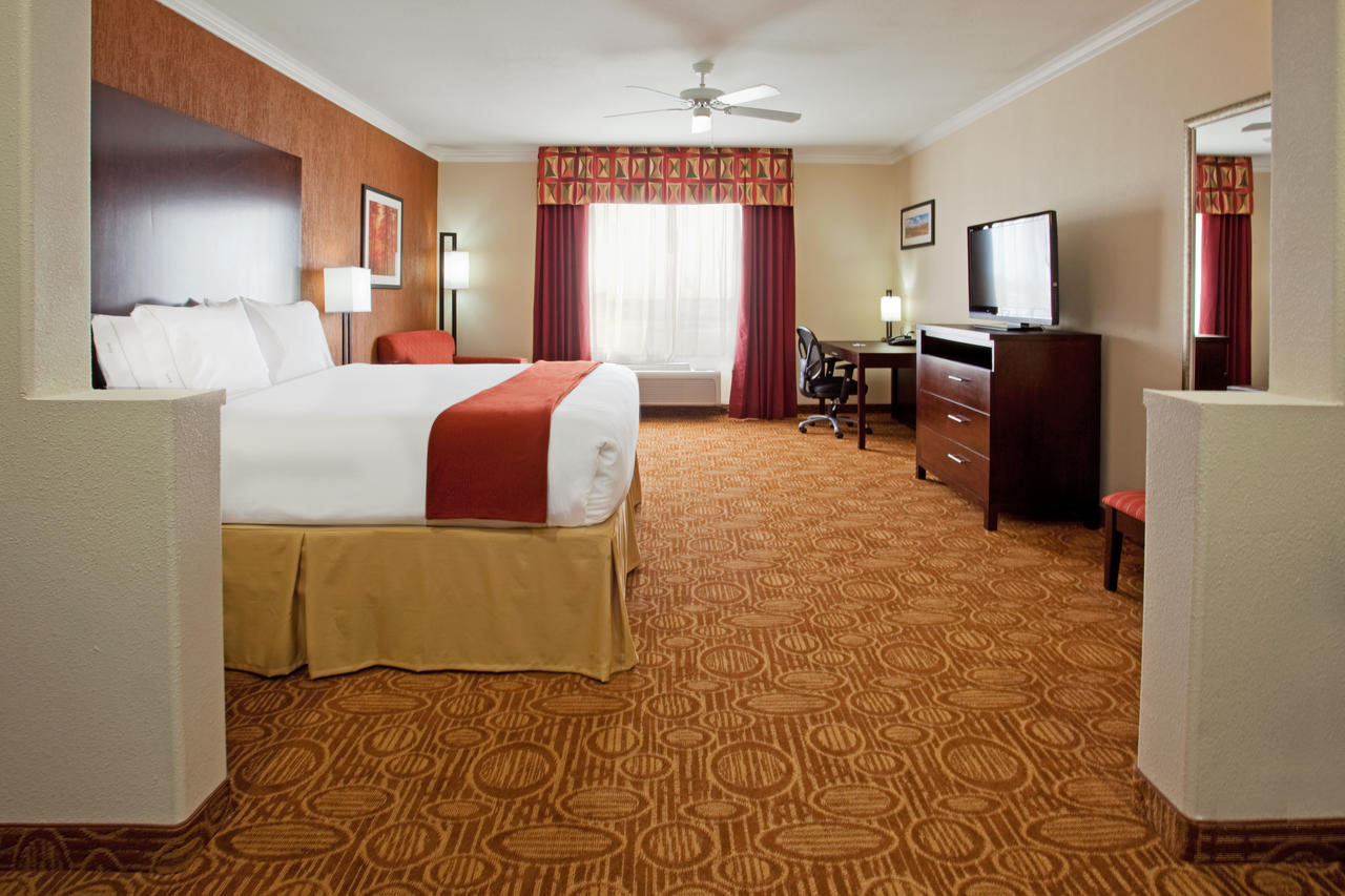 Holiday Inn Express Hotel and Suites Katy, Katy