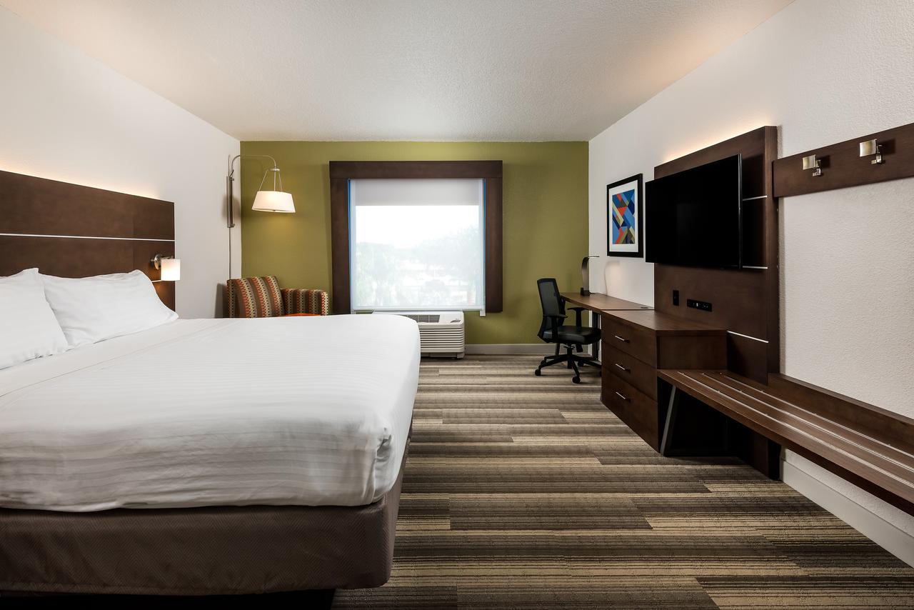 Holiday Inn Express Hotel & Suites Bartow, Bartow