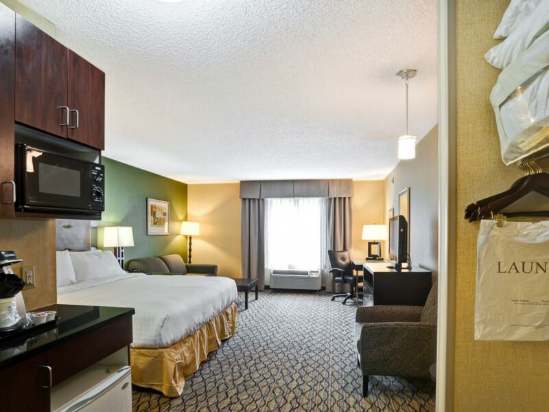 Holiday Inn Express Hotel & Suites Christiansburg, Christiansburg