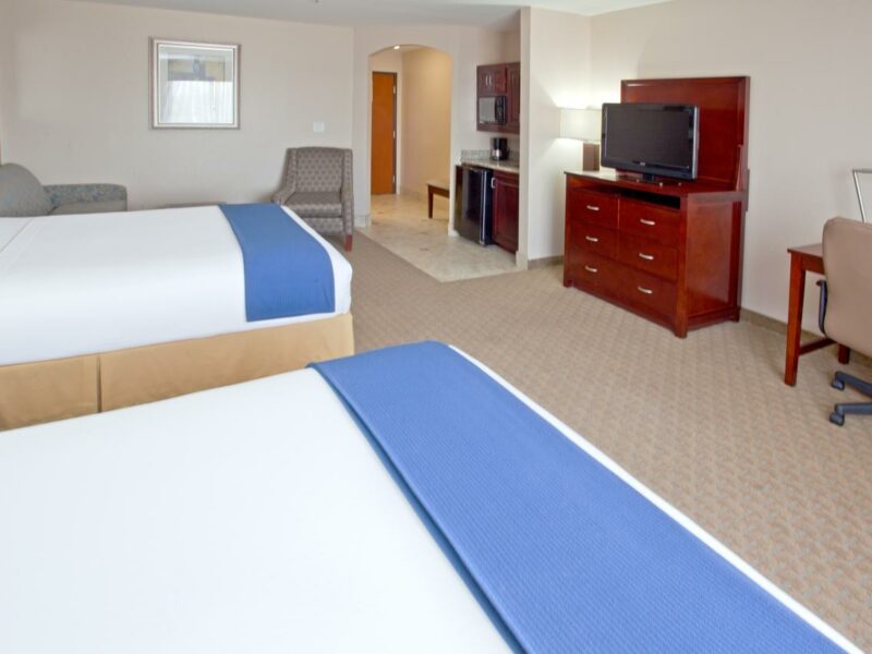 Holiday Inn Express Hotel & Suites College Station, College Station