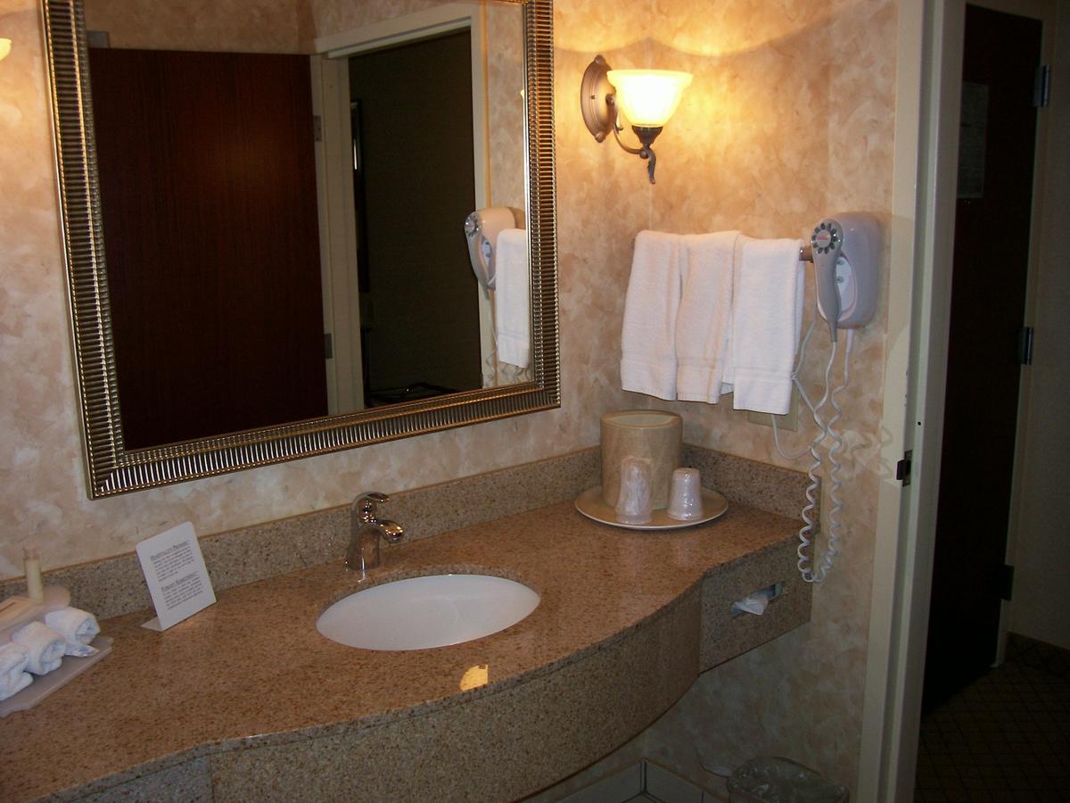 Holiday Inn Express Hotel & Suites - Concord, Kannapolis