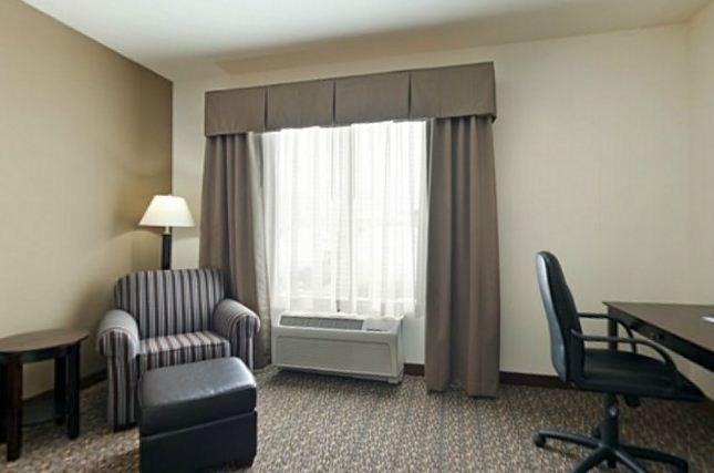 Holiday Inn Express Hotel & Suites Lander, Lander